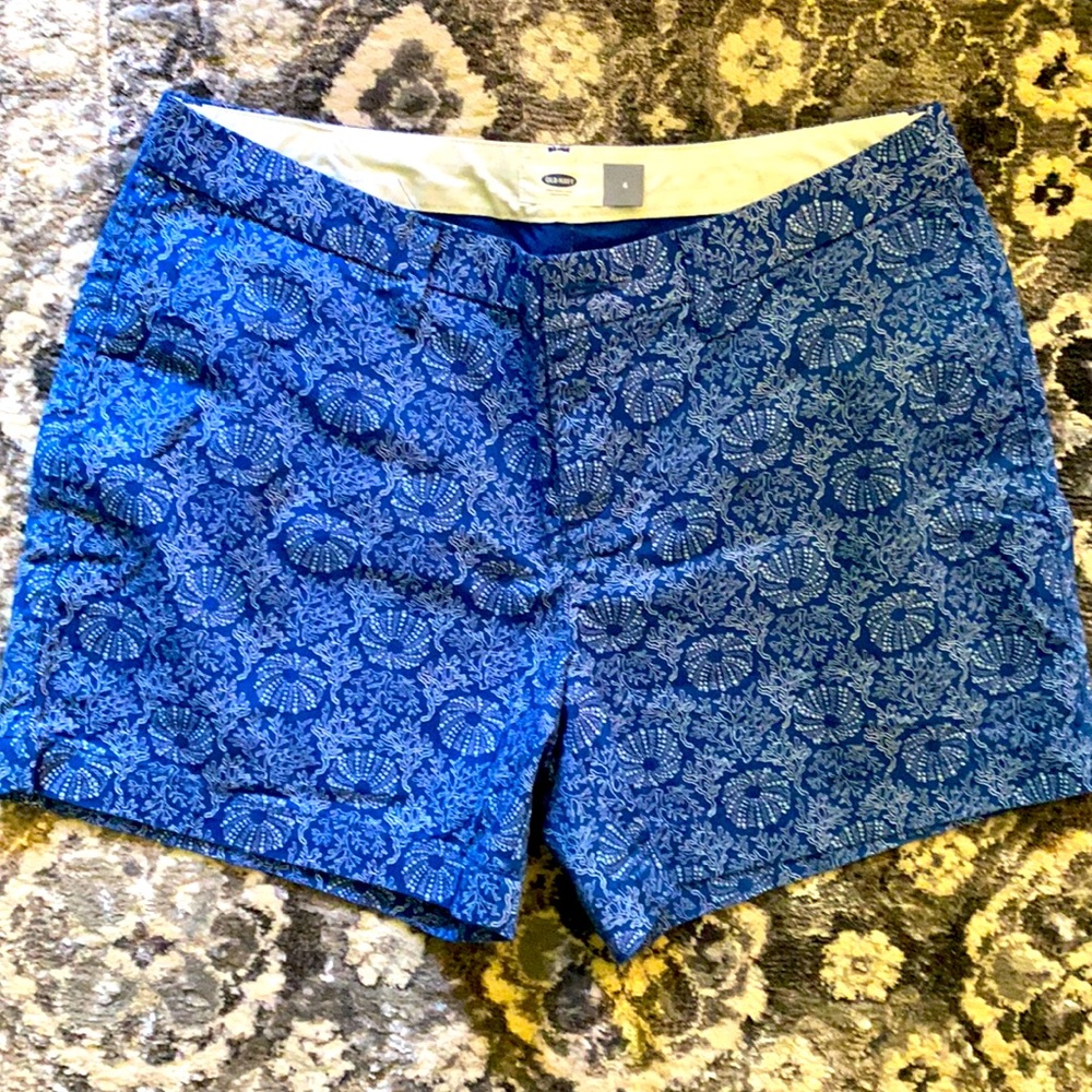 Sea urchin print shorts
